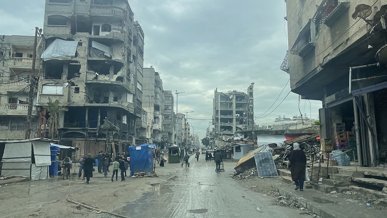 Edificios destruidos por bombardeos israelíes en una calle del centro de la Ciudad de Gaza, fotografiados el 23 de febrero de 2025.