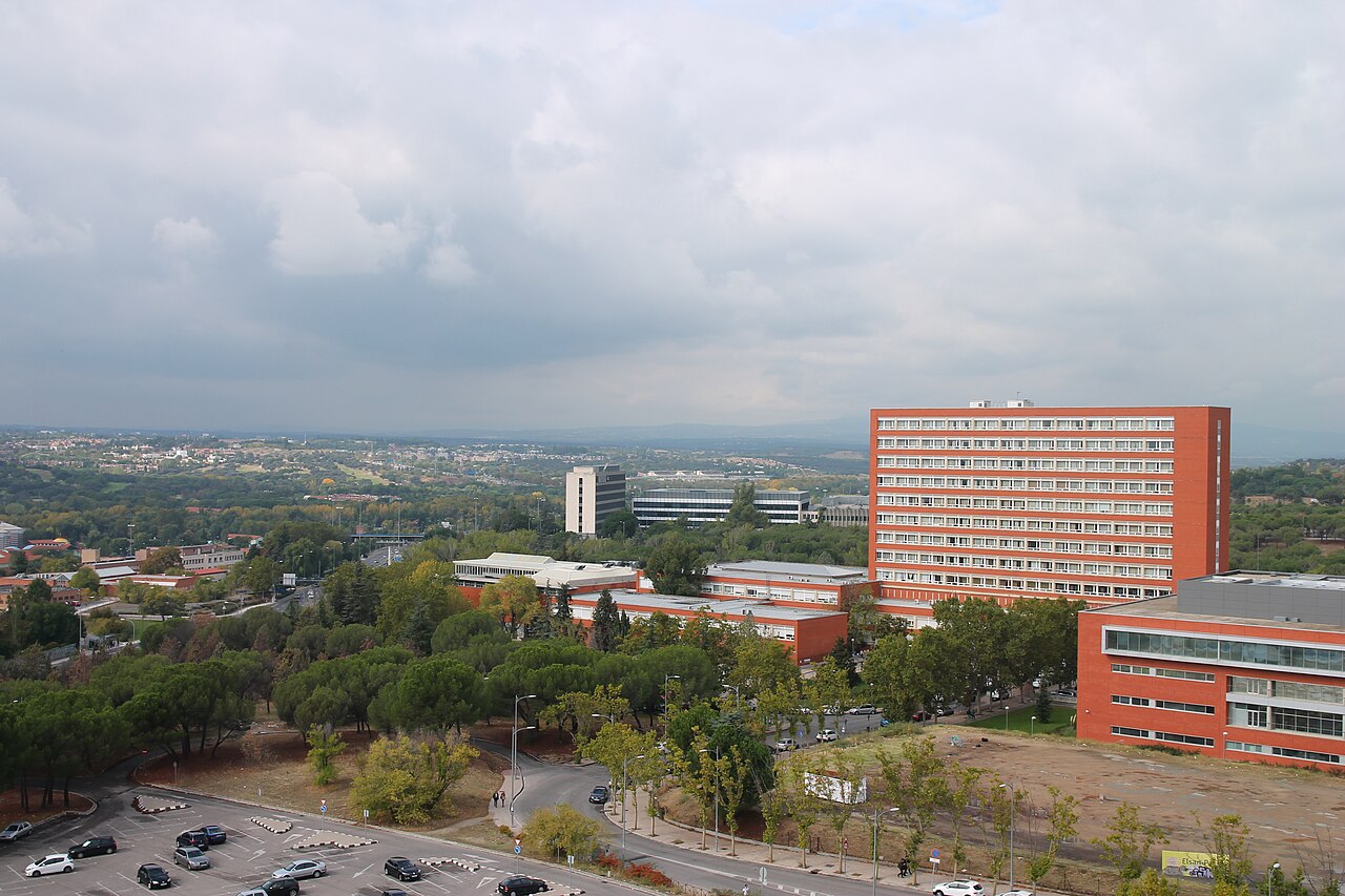 Vista del campus de la Universidad Complutense de Madrid, una universidad pública española
