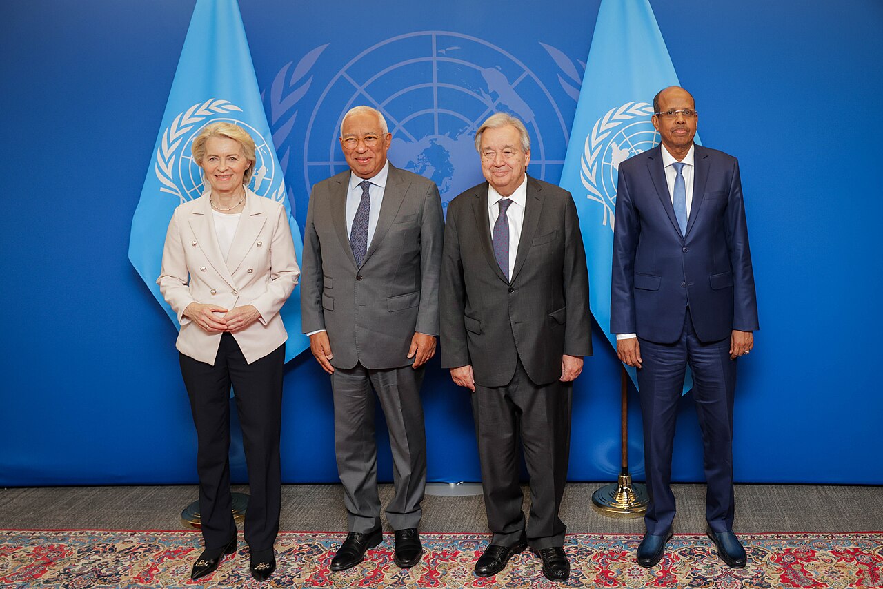 António Guterres (segundo por la derecha) junto a Ursula von der Leyen, António Costa y Mahmoud Ali Youssouf durante la Asamblea General de la ONU de 2026, en Nueva York.